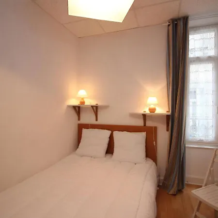 Apartment Lumineux T4 A La Bourboule, 6 Pers, Proche Centre, Equipe, Cour Privee, 68m² - Fr-1-608-39