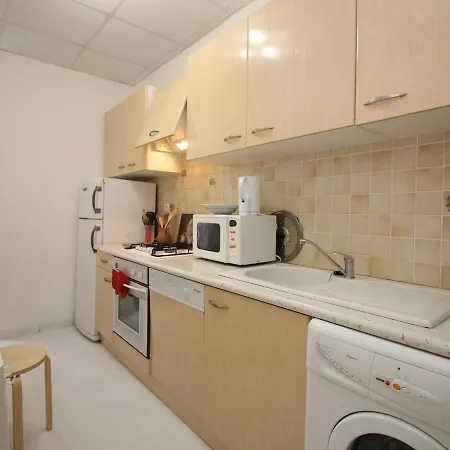 Lumineux T4 A La Bourboule, 6 Pers, Proche Centre, Equipe, Cour Privee, 68m² - Fr-1-608-39 Apartment La Bourboule